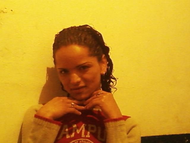 Date this pretty Colombia girl Khristhian from Manizales CO3292