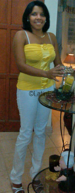 Date this beautiful Dominican Republic girl Elizabeth from San Critobal DO3683