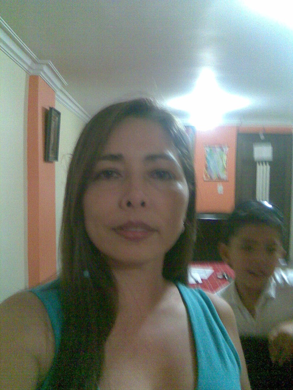 Date this athletic Colombia girl Adri13 from Cali CO3321