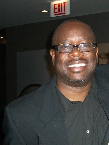 Date this stunning Canada man Numi from Miami US5715