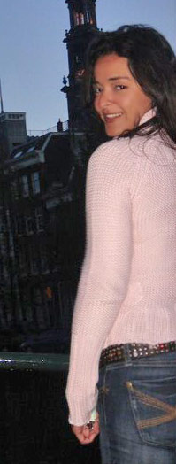 Date this attractive Brazil girl Vivi_RJ32 from Rio De Janeiro BR4624