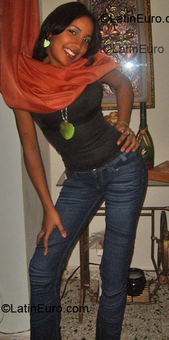 Date this tall Dominican Republic girl Yolanda from La Vega DO3772
