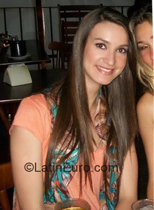 Date this attractive Brazil girl Bruna from Salvador BR4615