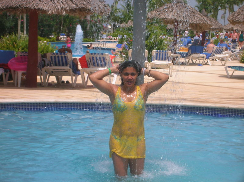 Date this foxy Dominican Republic girl Dagmarys from Santo Domingo DO3838