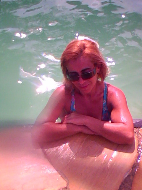 Date this good-looking Brazil girl CarmemdecopaApe from Rio De Janeiro BR2707