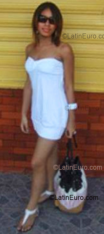 Date this hard body Dominican Republic girl Pamela from Santo Domingo DO3943