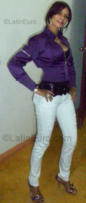 Date this attractive Dominican Republic girl Nelly from Santiago DO3968