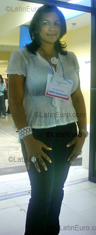Date this stunning Dominican Republic girl Aida pantaleon from Duarte DO3974