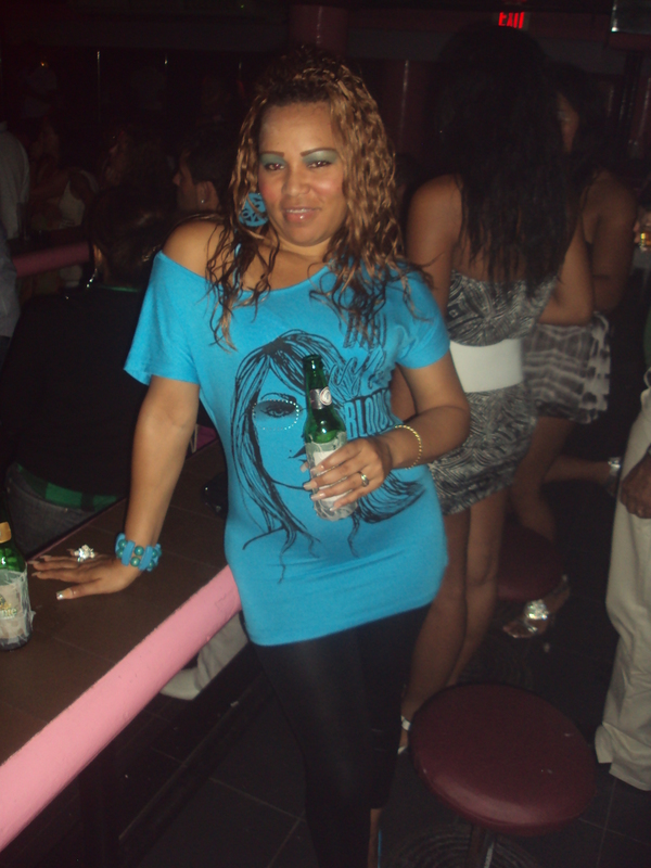 Date this hot Dominican Republic girl Johanna migueli from La Romana DO4004