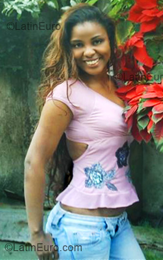 Date this happy Brazil girl Milena from Rio de Janeiro BR6240