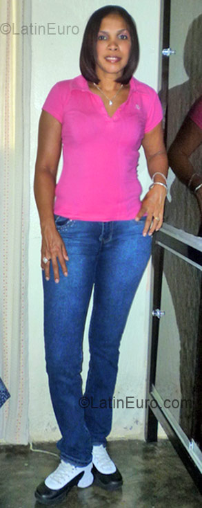 Date this foxy Dominican Republic girl Yoselyn duran from Santiago DO4046