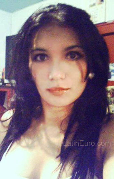 Date this athletic Colombia girl Lina from Ibague CO3903
