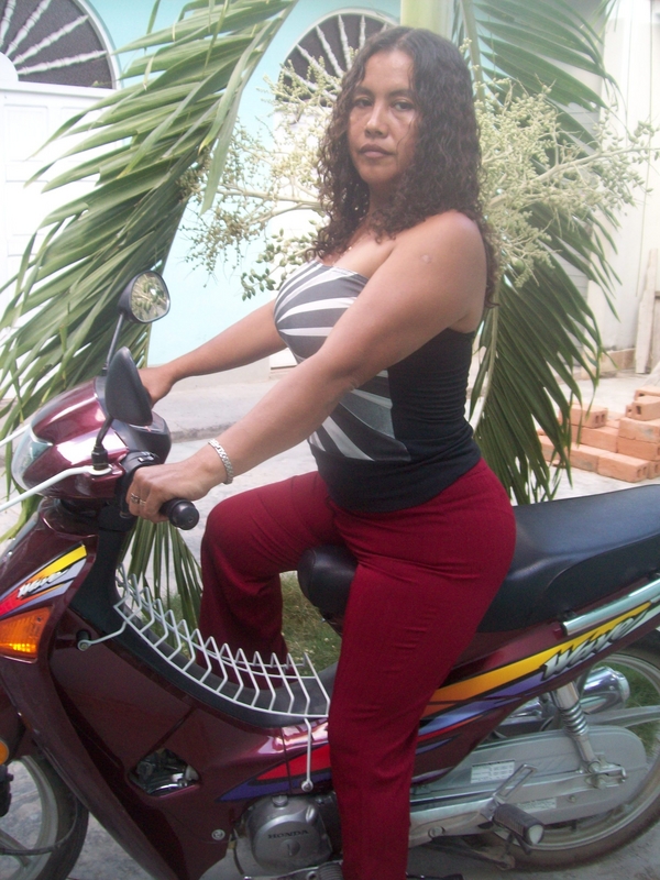 Date this athletic Peru girl Mary from Juanjui PE263