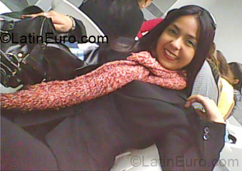 Date this charming Colombia girl Luz from Bogota CO3928