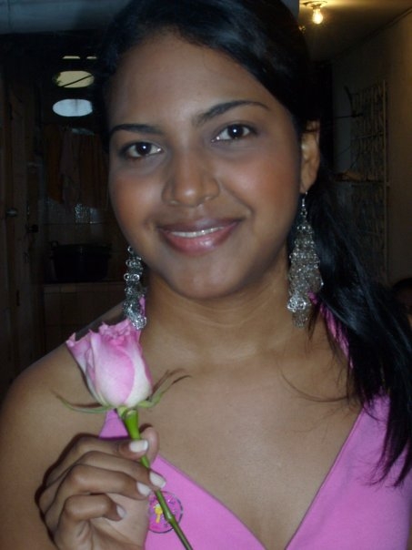 Date this sensual Colombia girl Carmen from Barranquilla CO4011