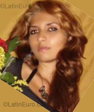 Date this attractive Colombia girl Yurany from santa marta CO4107