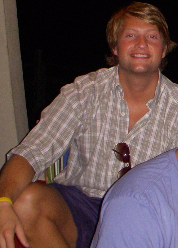 Date this voluptuous United States man HunterT1983 from Clarksville US5967