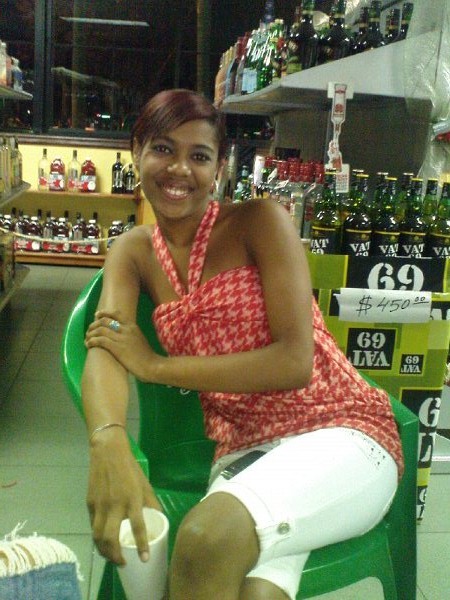 Date this fun Dominican Republic girl Yenni from Santo Domingo DO4220