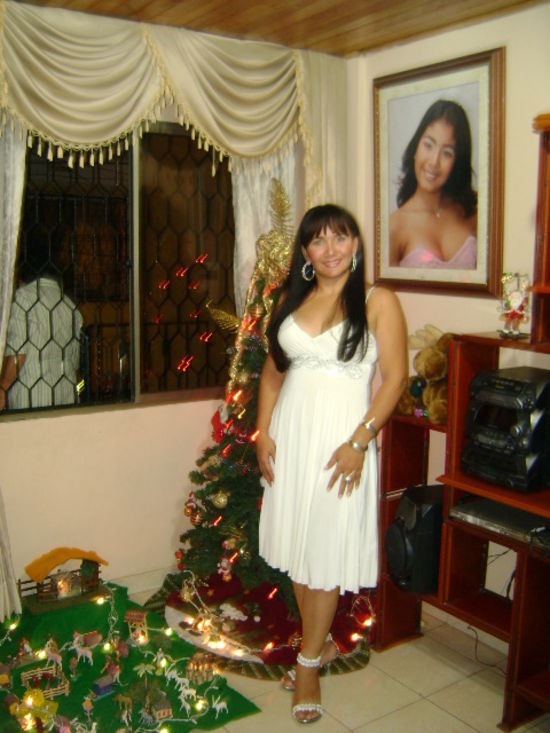 Date this nice looking Colombia girl Liande from  CO4174