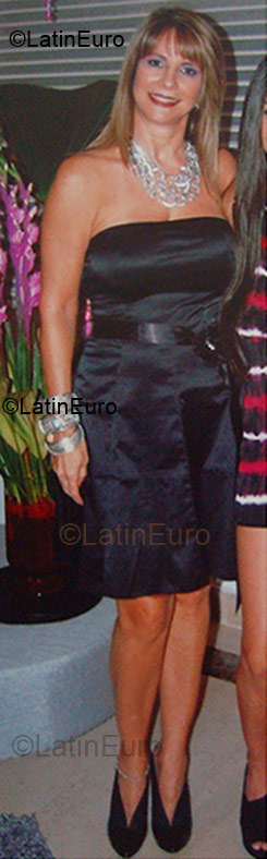 Date this delightful Colombia girl Ludmila from Barranquilla CO4283