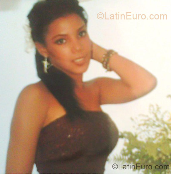 Date this pretty Dominican Republic girl Rosainy from Higuey DO4356