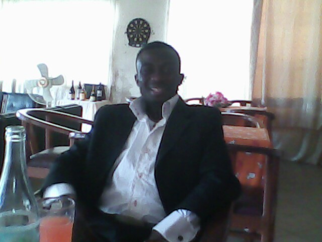 Date this hard body Cameroon man Lariosenores from Buea CM78