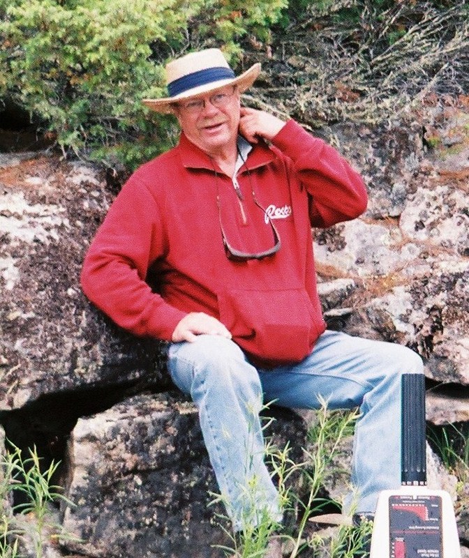 Date this nice looking Canada man Harold from Fort Frances KY8