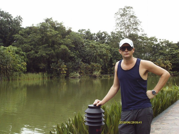 Date this young Singapore man Sulky from Singapore SG3