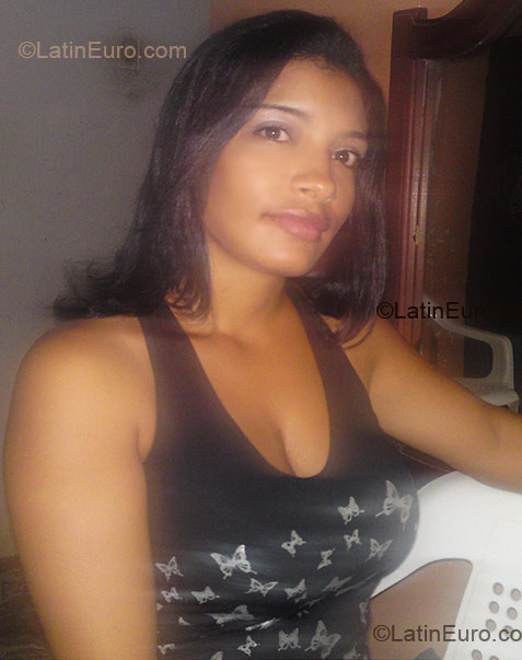 Date this pretty Colombia girl Katerine from Cartagena CO4370