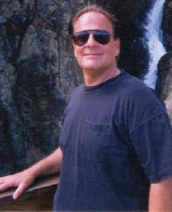 Date this happy United States man Robert from Miami US6281