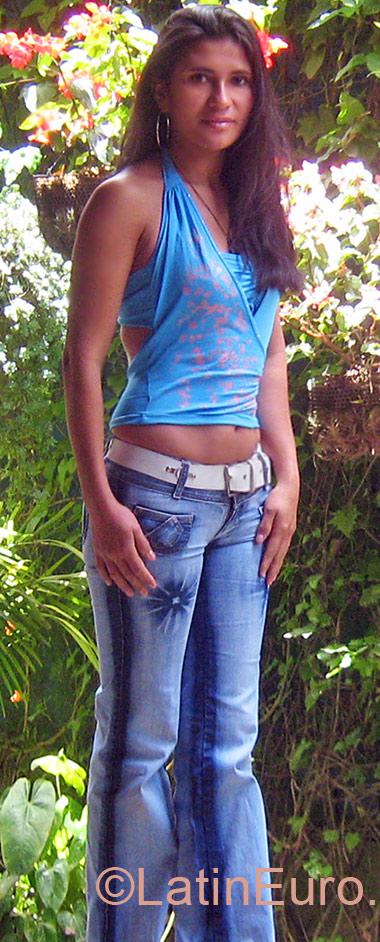 Date this beautiful Colombia girl Nidia from Bello CO5717