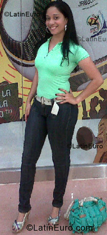 Date this exotic Dominican Republic girl Mariam26 from Santiago DO5943