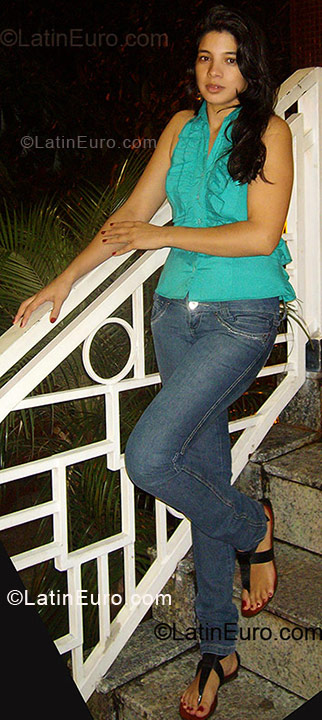 Date this athletic Brazil girl Maria Marta from Cambe BR6201