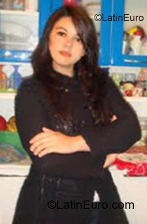 Date this funny Brazil girl Andrea from Sao Paulo BR6285