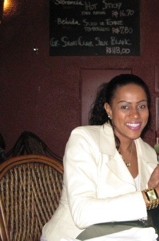 Date this happy Brazil girl Simone from Rio De Janeiro BR3303