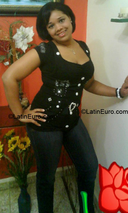 Date this stunning Dominican Republic girl Ana maria from Santo Domingo DO4726
