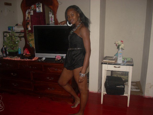 Date this hot Jamaica girl Desmarie from Kingston JM101