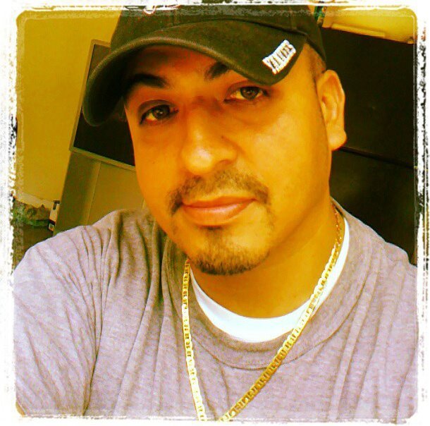 Date this hard body United States man Christian from East Hartford US6806