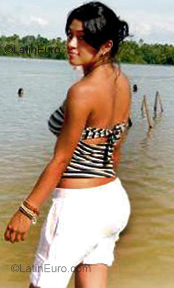 Date this nice looking Peru girl Helen from Lima PE297