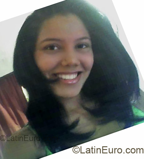 Date this sensual Colombia girl Lorena Diaz from Santa Marta CO4685