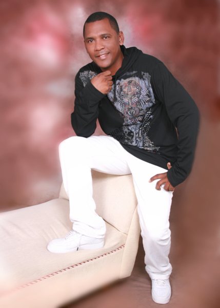 Date this voluptuous Dominican Republic man Antonio from Santo Domingo DO4839