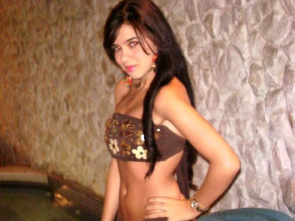 Date this sultry Colombia girl Isabella from Cartago CO4737