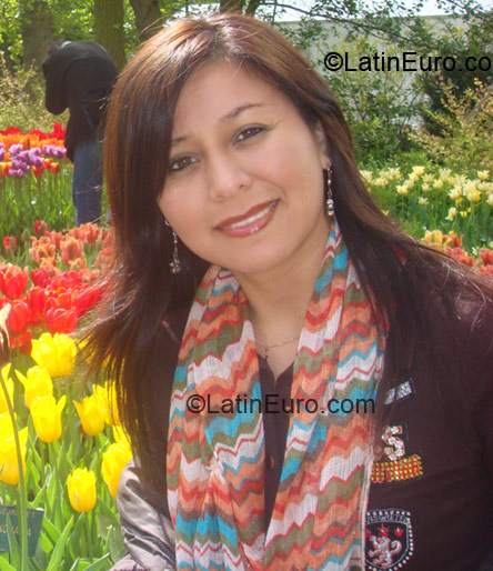 Date this passionate Peru girl Clau from Lima PE305