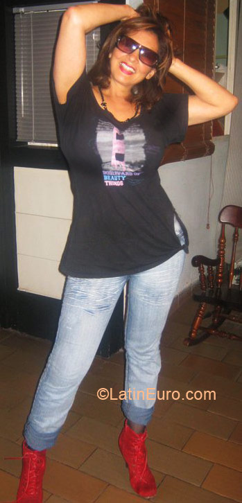 Date this good-looking Colombia girl Maria Eugenia from Bogota CO11289