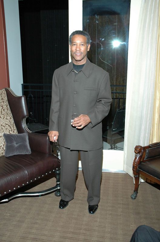 Date this delightful United States man Kdefacto from College Park, US7105