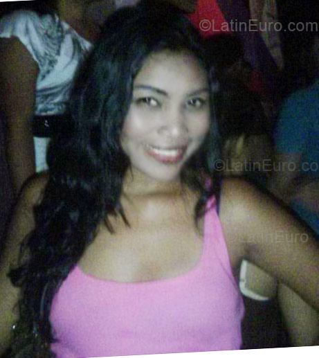 Date this voluptuous Panama girl Leticia from Panama PA21
