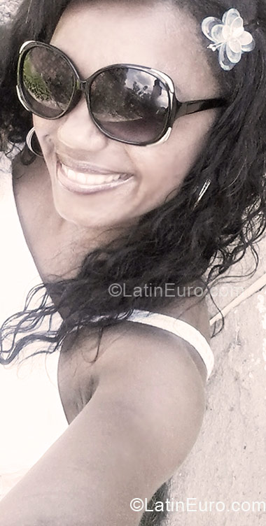 Date this charming Brazil girl Maryah from Niteroi BR3491