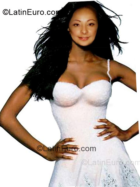 Date this nice looking Colombia girl Johanna from Bogota CO4870