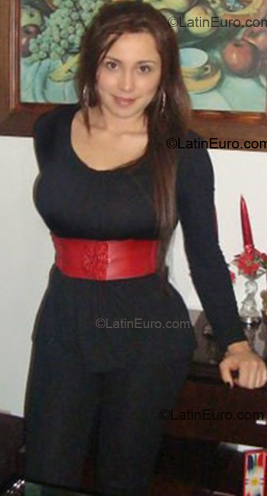 Date this attractive Colombia girl Simona from Manizales CO4890
