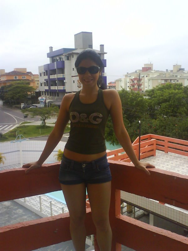 Date this delightful Brazil girl Cris25 from Curitiba BR3545